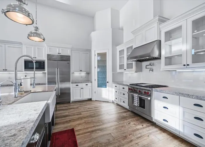 Villa Luxury Cardinal Retreat - Pool, Spa, Bbq, Garage Lake Havasu City